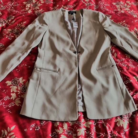 Exquisite Soft Beige Longline Blazer by Express - Size 0 - New with Tags - Picture 10 of 16